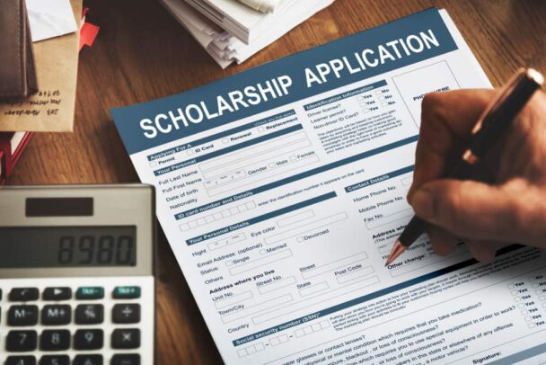 scholarship to canada